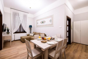 Family AC apartment Old Town Main Railway Station